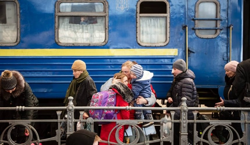 "Укрзалізниця" призначила евакуаційні рейси на 27 березня: графік