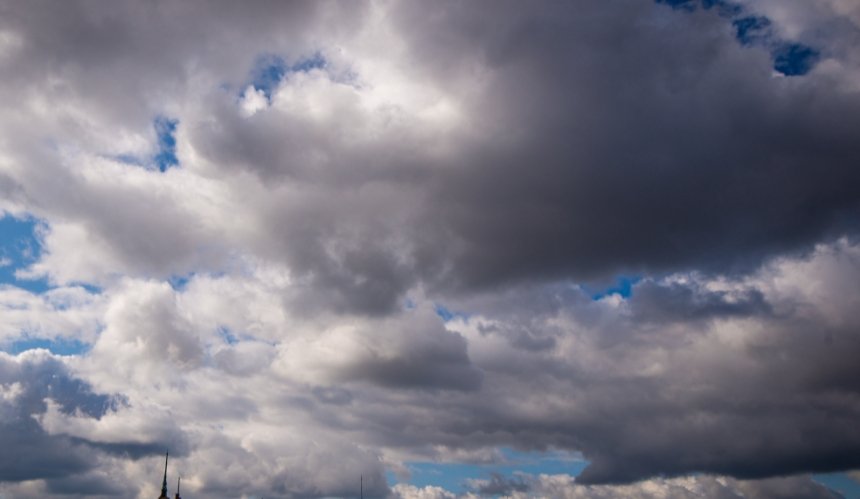 Хмарно та сухо: якою буде погода в Києві 2 березня