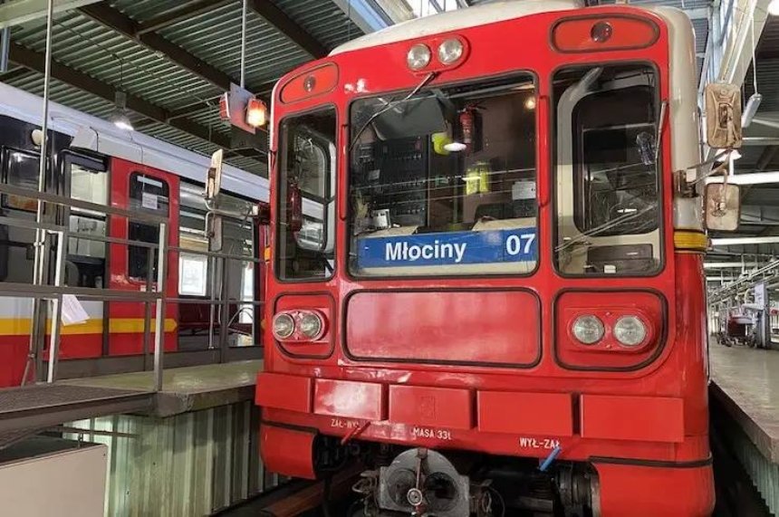 Перші вагони метро з Варшави прибудуть до Києва вже в березні
