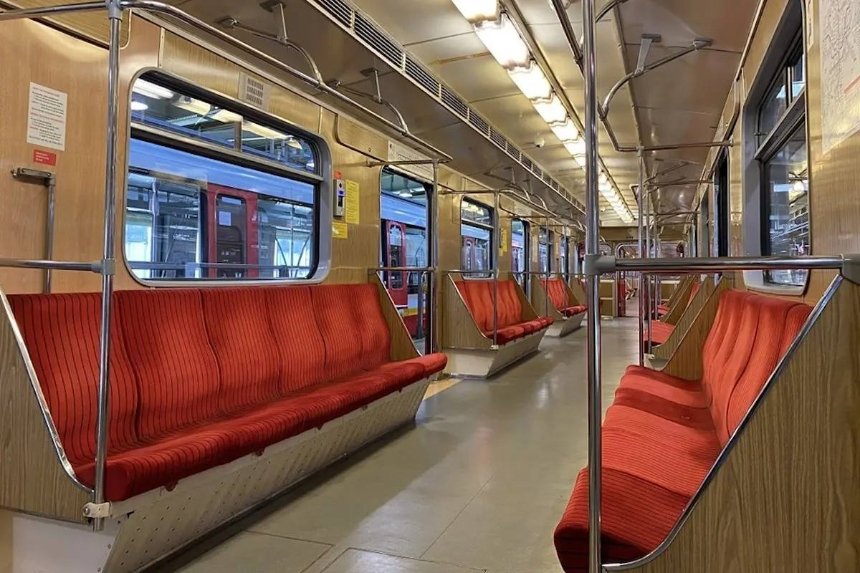 Перші вагони метро з Варшави прибудуть до Києва вже в березні