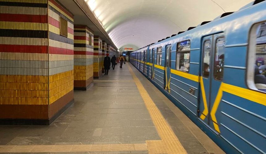 графік роботи метро Києва 2023