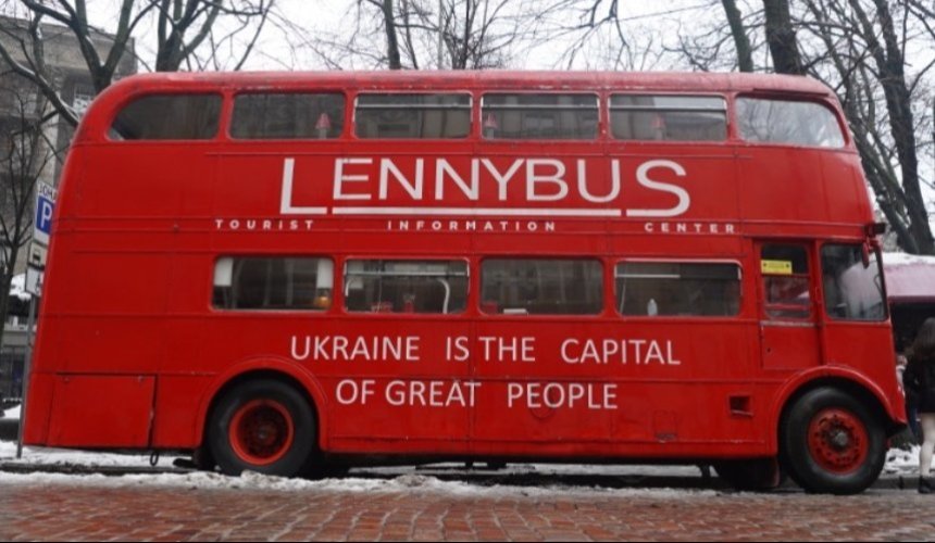 Лондонський автобус-кав’ярня з Городецького переїхав до нове місце: адреса