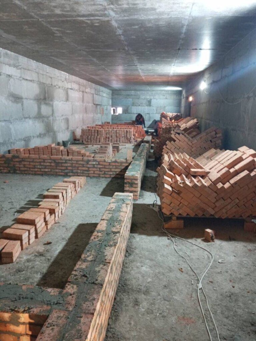 У Бориспільському районі триває будівництво нового протирадіаційного укриття на території Переяславського ліцею № 5
