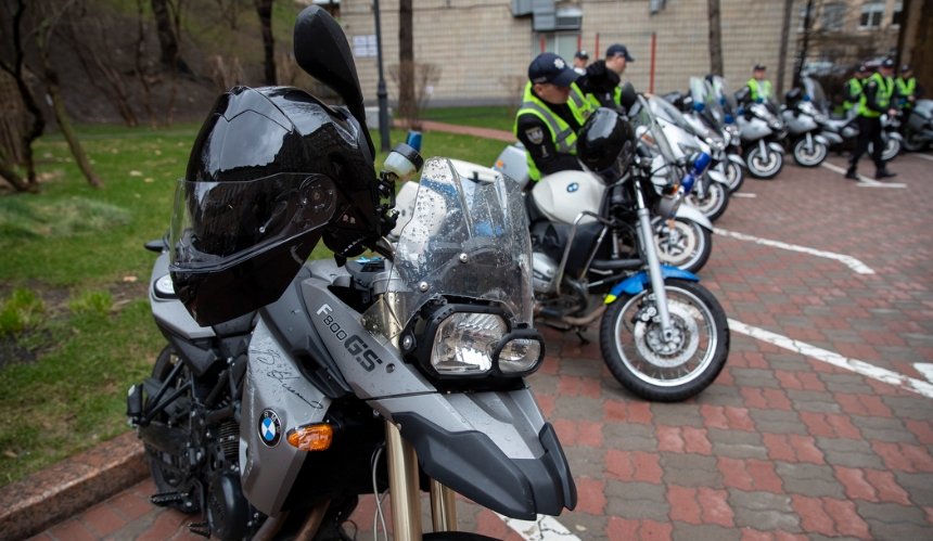 Патрульній поліції Києва передали нові мотоцикли: фото