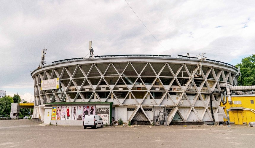 Столичний “ринок-шайбу” хочуть знести, щоб потім забудувати — активісти