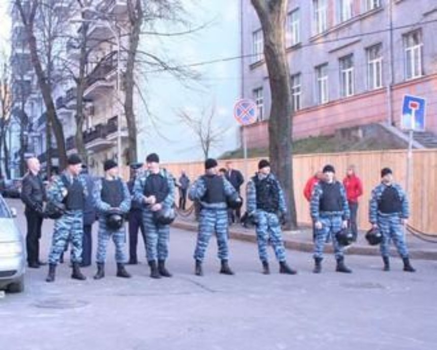 Милиция уверяет, что вчера никого не била