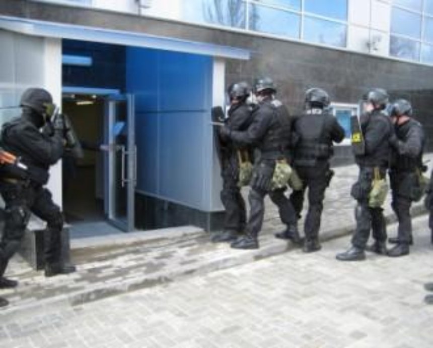 МВД устроил учебные беспорядки возле "Олимпийского"