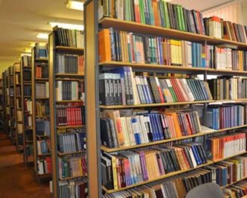 Депутаты Киеврады будут собирать книги для сельских библиотек
