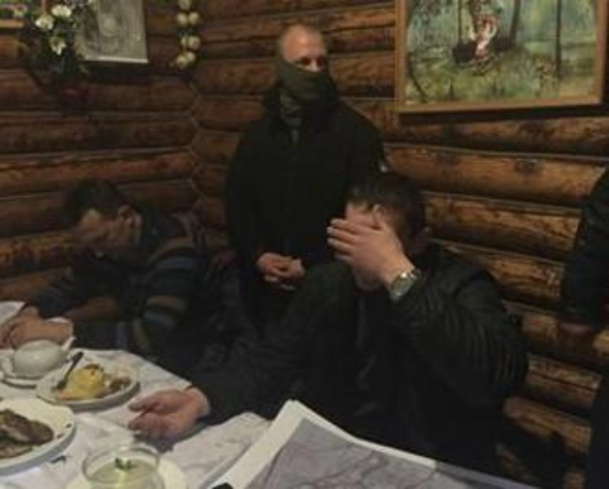 На Киевщине задержали на огромной взятке чиновника и главу сельсовета