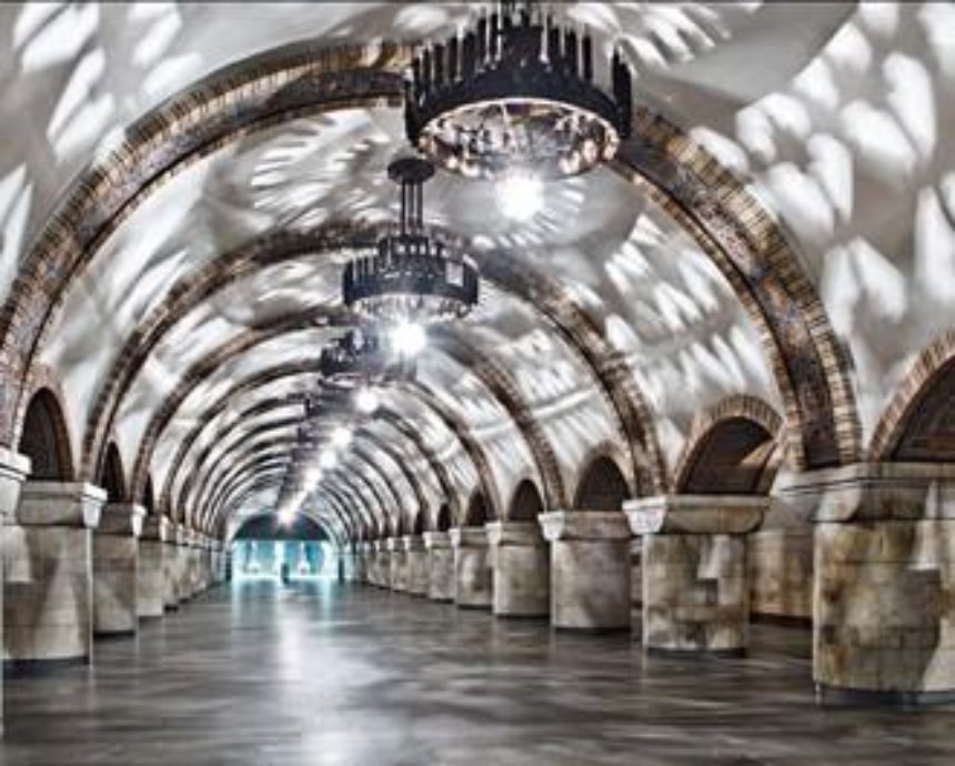 В Киеве "заминировали" сразу три станции метро