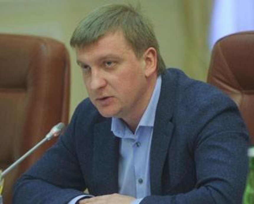 Министр юстиции уволил руководство регистрационной службы Киева