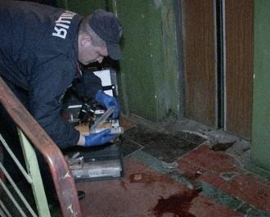 В Днепровском районе Киева лифт сломал женщине ногу