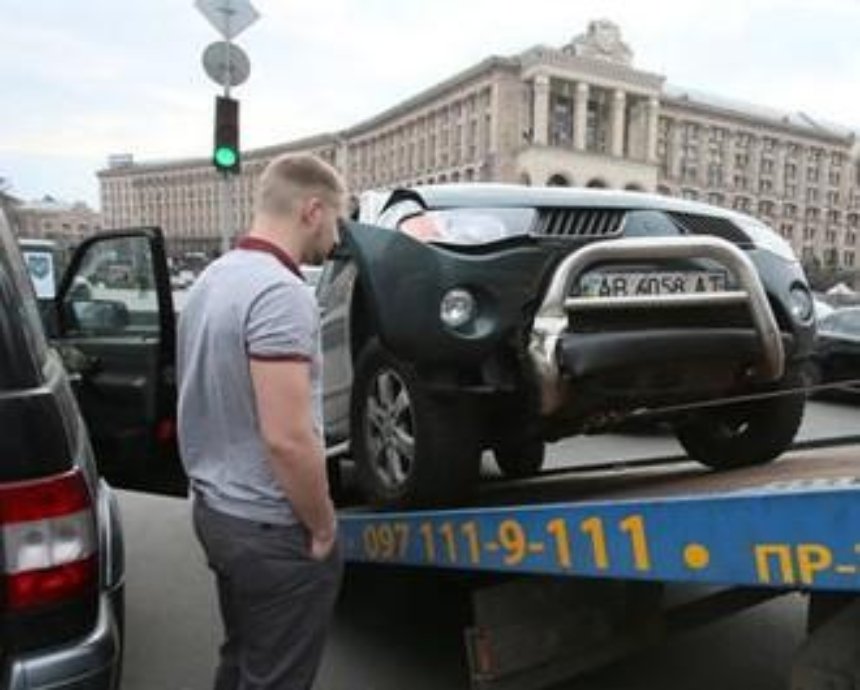 Подробности VIP-аварии с Алексеем Порошенко: на "БМВ" сына президента осталось всего пару царапин