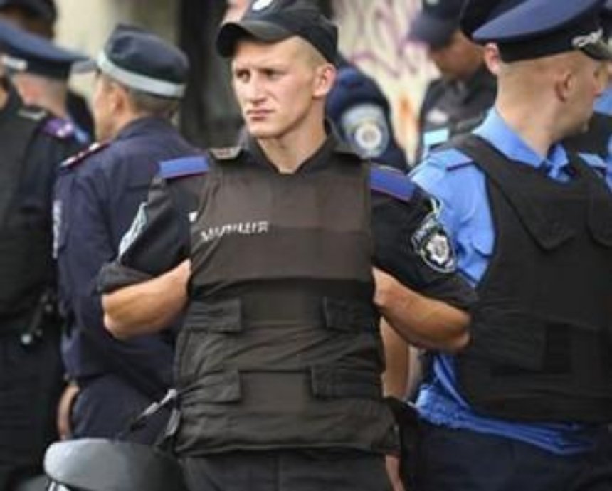 Киевлян на майские праздники будут охранять семь тысяч милиционеров