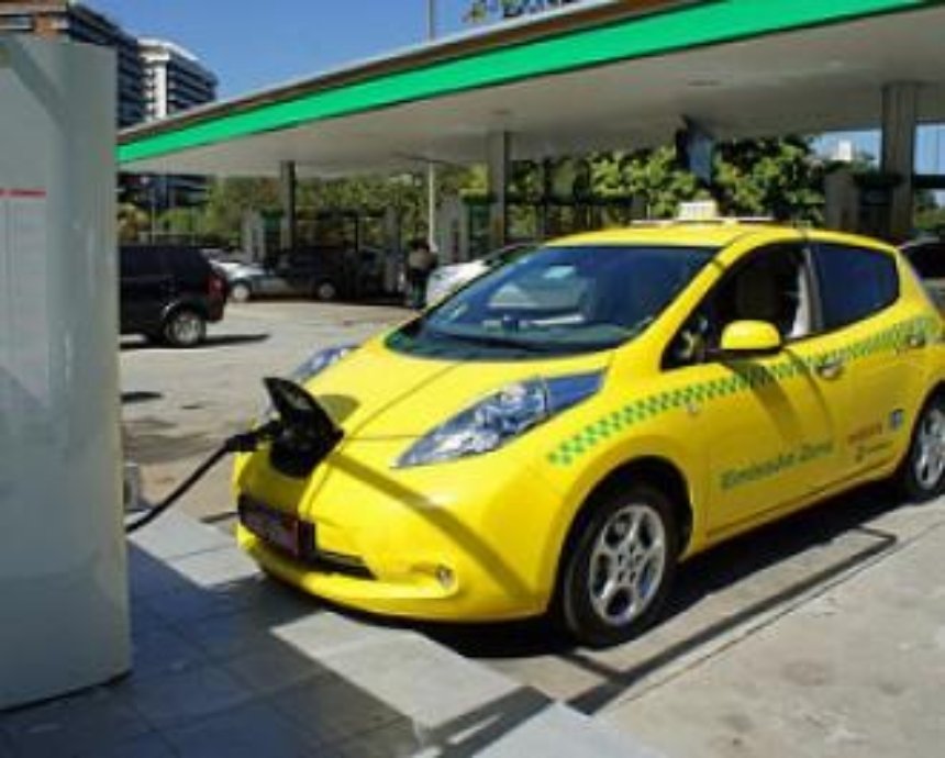 В Киеве появится электро-такси