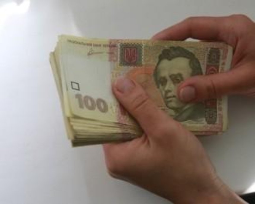 Зарплата судей должна быть не менее двух тысяч долларов - глава Совета судей Украины