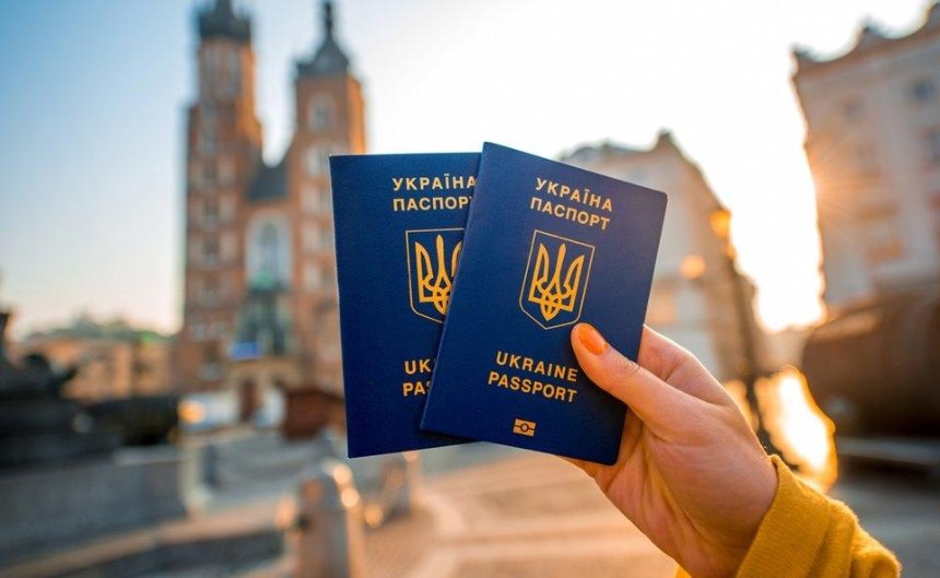 Європарламент проголосував за надання безвізу для України