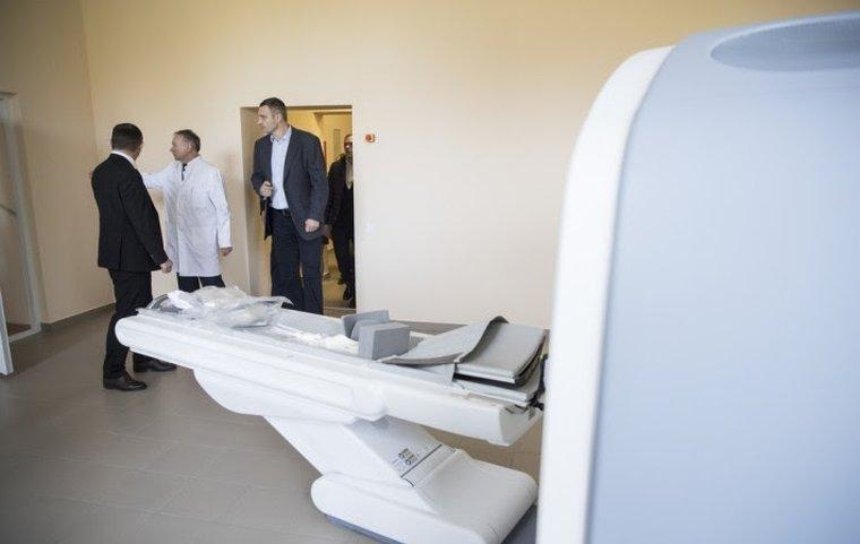 Кличко: "На базі київської лікарні № 6 буде створена лікарня швидкої допомоги на правому березі"