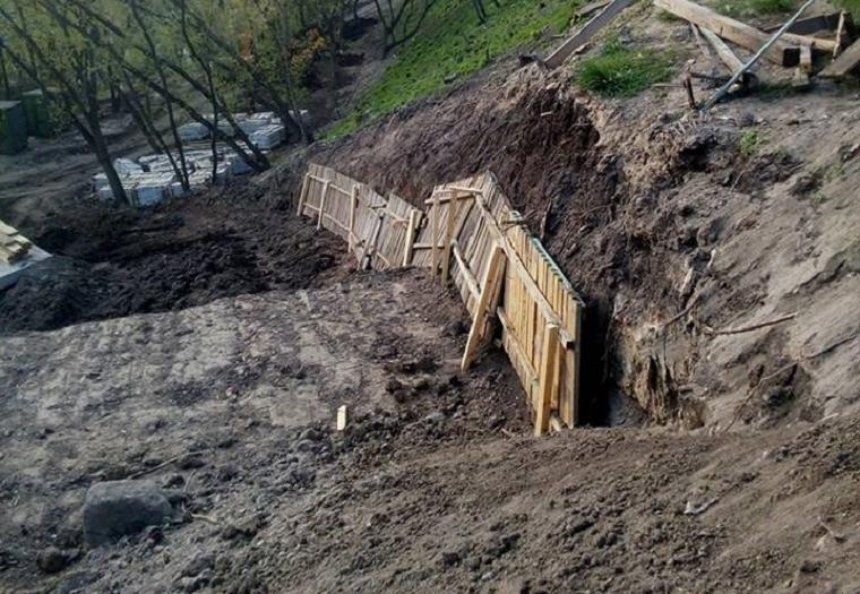 В центре Киева строители обнаружили древнюю постройку (фото, видео)