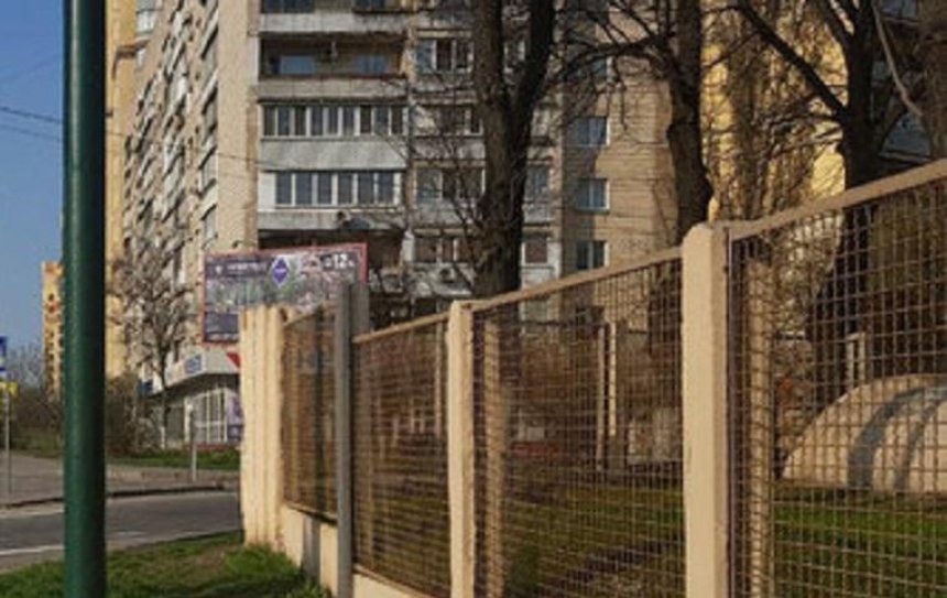В Киеве обезвредили бомбу у детской больницы (фото)