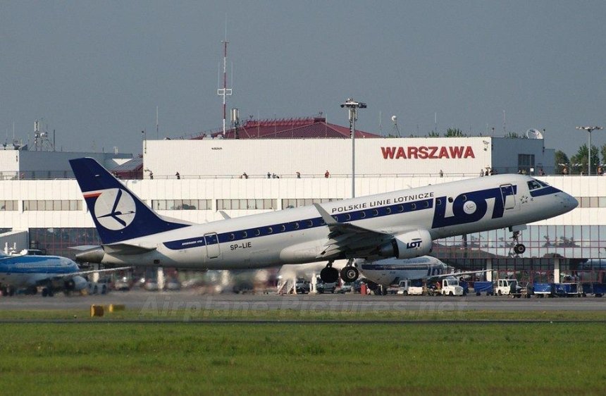 LOT запускает еще один рейс из Киева в Польшу