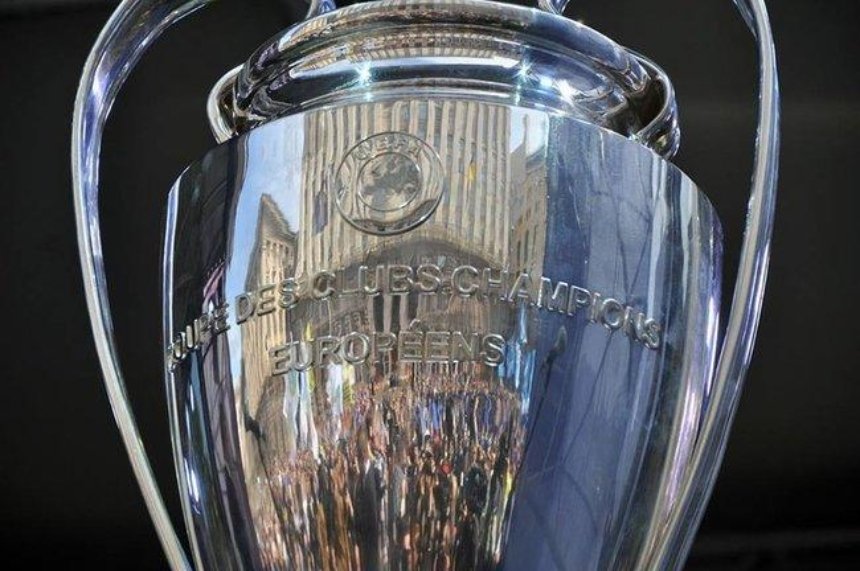 На Софийской площади установят модель кубка Лиги чемпионов 