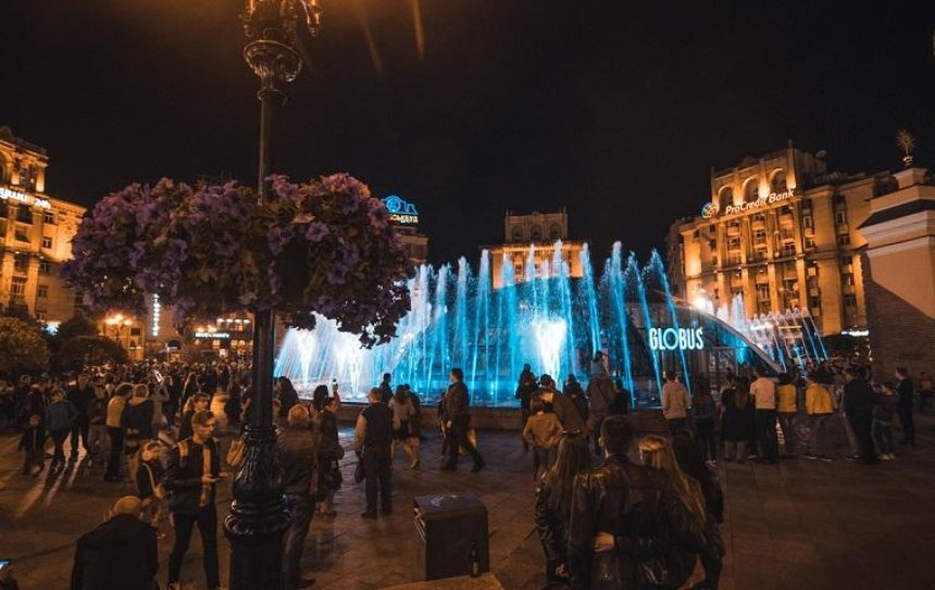 В Киеве включили фонтаны на Майдане (фото, видео)