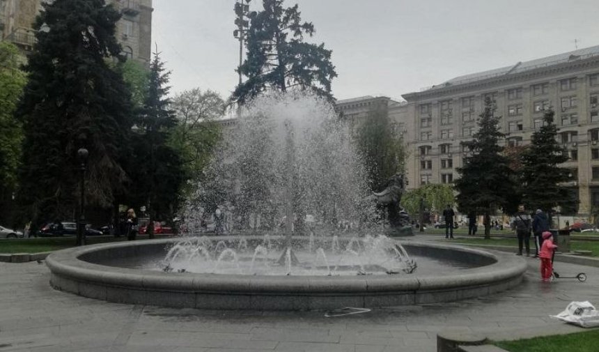 В центре Киева заработал фонтан