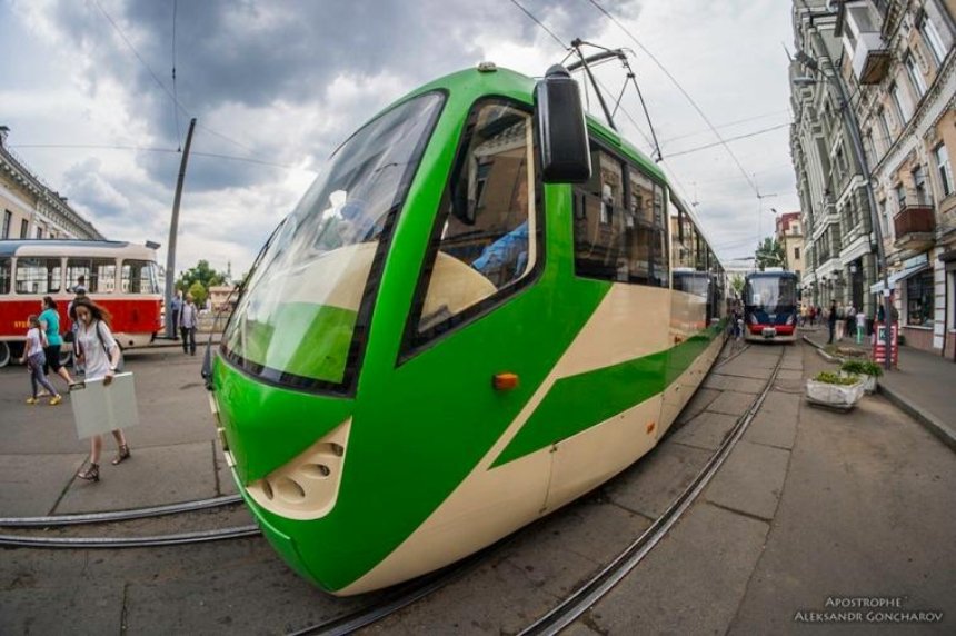 В Киеве на неопределенное время закроют три трамвайных маршрута