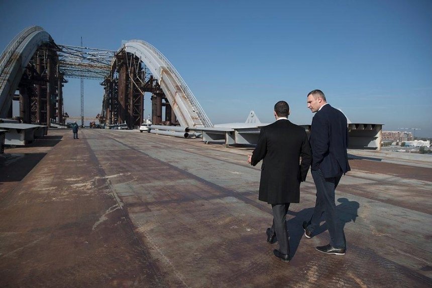 Кличко рассказал о ходе работ на строительстве Подольско-Воскресенского моста