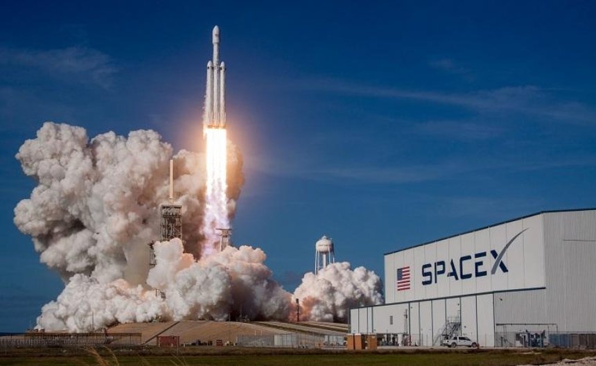 Где смотреть трансляцию первого коммерческого запуска Falcon Heavy от SpaceX (трансляция)