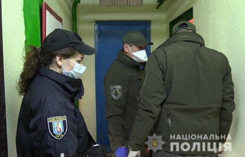 В подъезде киевского дома взорвалась граната — есть пострадавшие