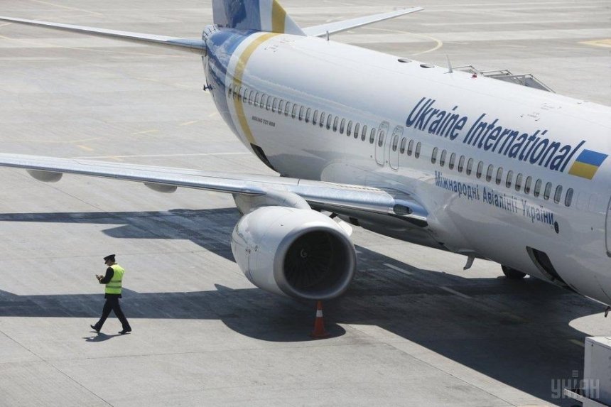 Компании МАУ запретили везти украинских заробитчан в Лондон, люди остались в аэропорту (обновлено)