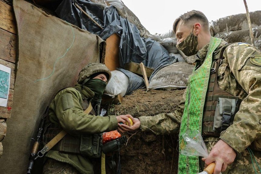 Как украинские бойцы отметили Пасху на передовой