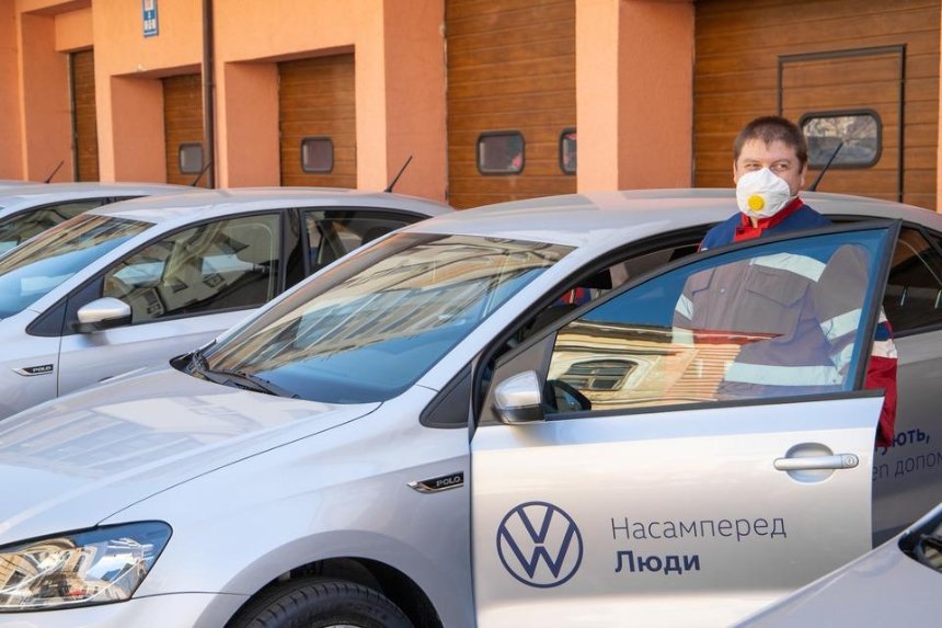 Киевская скорая помощь получила новые иномарки для борьбы с коронавирусом 