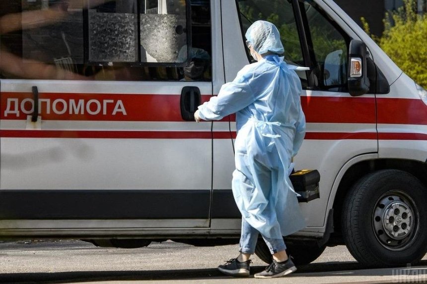Вспышка коронавируса в общежитии под Киевом: 38 человек заболели, двое умерли