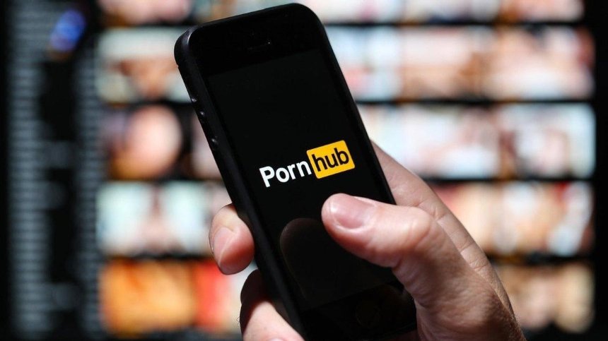 Pornhub удалил более 650 тысяч роликов с незаконным контентом