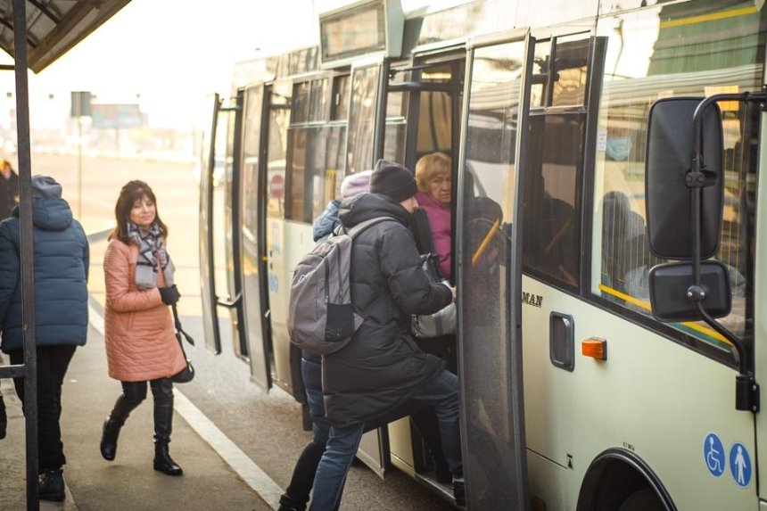 Локдаун в Киеве: как ездят пригородные маршрутки и нужны ли в них спецпропуска