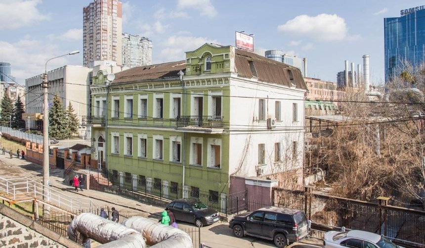 В Киеве начали сносить 120-летний дом Уткина