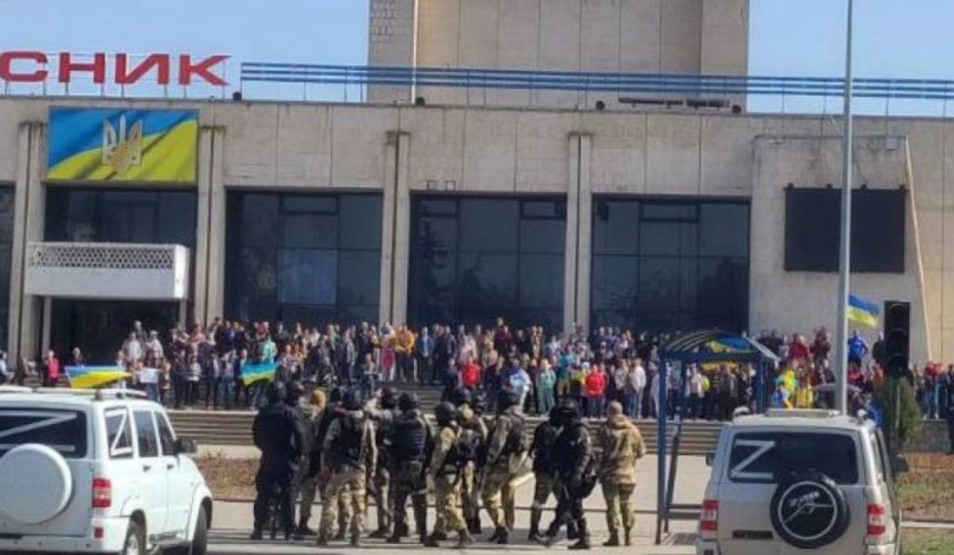 В окупованому Енергодарі росіяни розганяють мирний мітинг на підтримку України