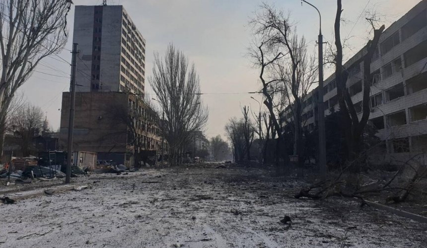 У лікарні Маріуполя живцем згоріли майже 50 людей – мер міста