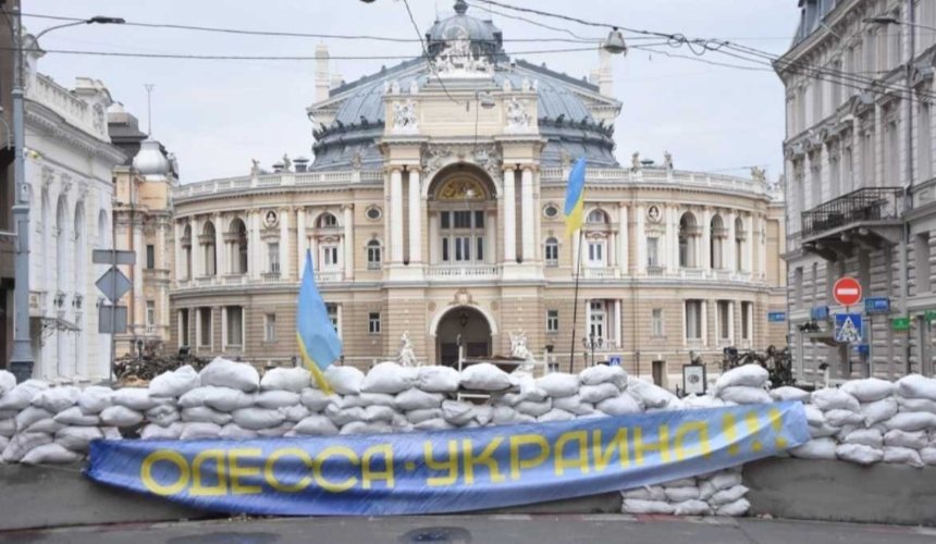 В Одесі чутно вибухи: в місті вводять подовжену комендантську годину