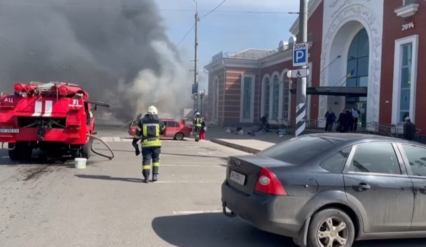 Вокзал Краматорська призупиняє роботу після ракетного обстрілу: як буде проходити евакуація