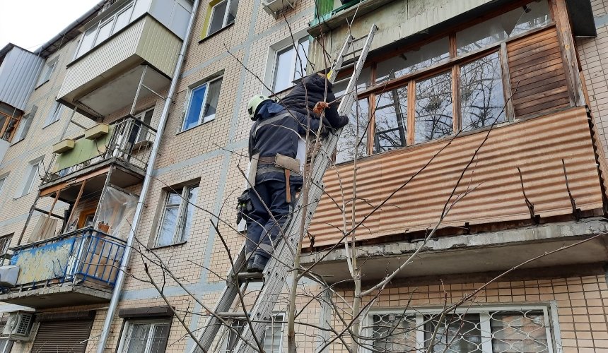 Обстріл Харкова: зазнала серйозних руйнацій п'ятиповерхівка