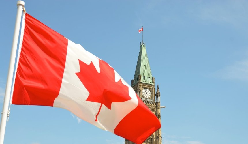 Канада організує спецрейси, щоб забрати українських біженців з Європи
