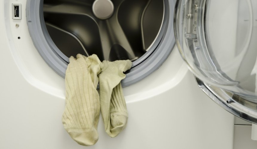Окупанти залишають розтяжки навіть у пральних машинах — голова МВС