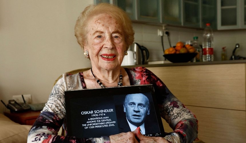 В Ізраїлі померла стенографістка, яка надрукувала список Шиндлера: їй було 107 років