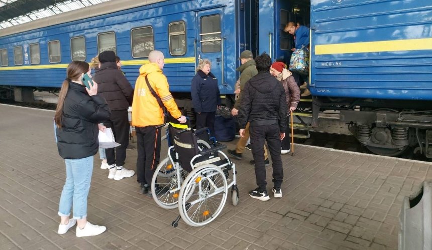 "Укрзалізниця" призначила евакуаційні поїзди на 20 квітня: графік
