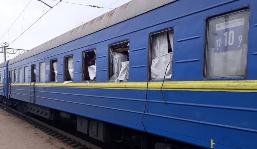 Вибуховою хвилею вибило вікна у поїзді Запоріжжя – Львів