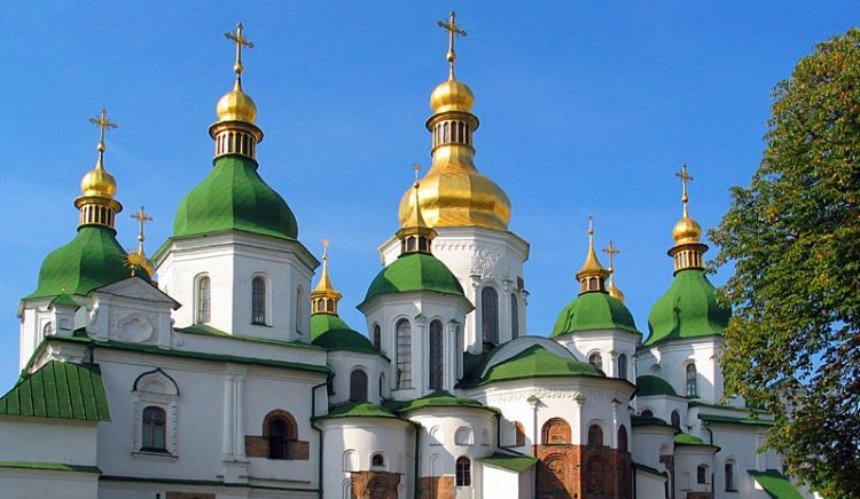 Жителі Київщини можуть залишитися у церкві на ніч напередодні Великодня